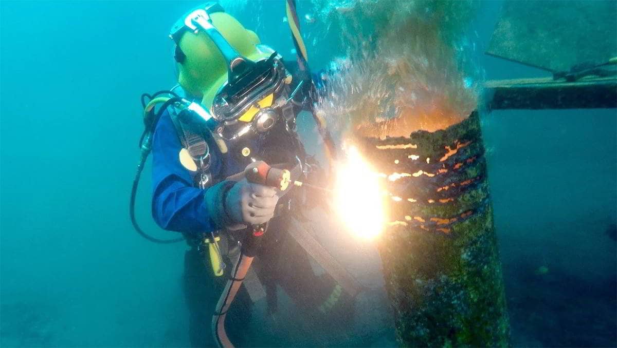 Corte y soldadura subacuática