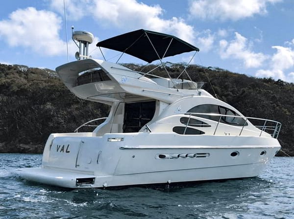 Val I (Azimut 39") Renta de Yates en Acapulco