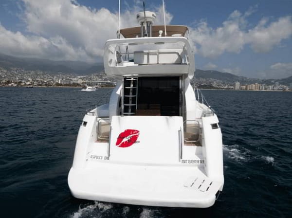 Amor Mío Azimut 52 20 pax Renta de Yates en Acapulco